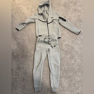 Nike Tech Kids Light Gray Set